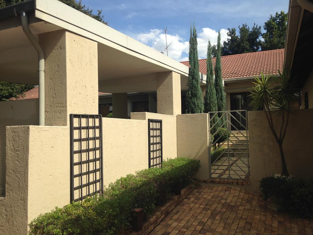 A Hundred Thousand Welcomes B&B Sandton Εξωτερικό φωτογραφία