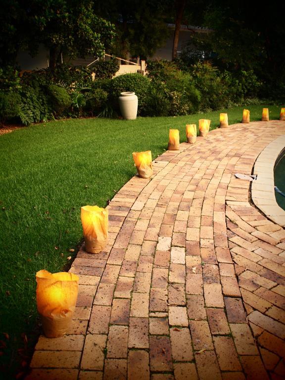 A Hundred Thousand Welcomes B&B Sandton Εξωτερικό φωτογραφία